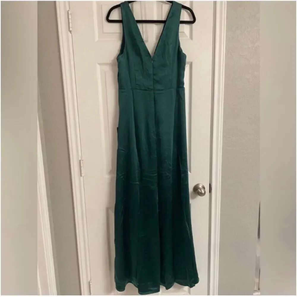 Lulus Formal Emerald Green Satin Gown Sleeveless Pleated Maxi Dress Size XS